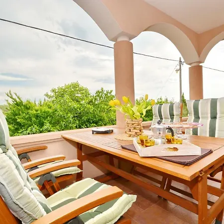 Villa Captain's Veli Iž